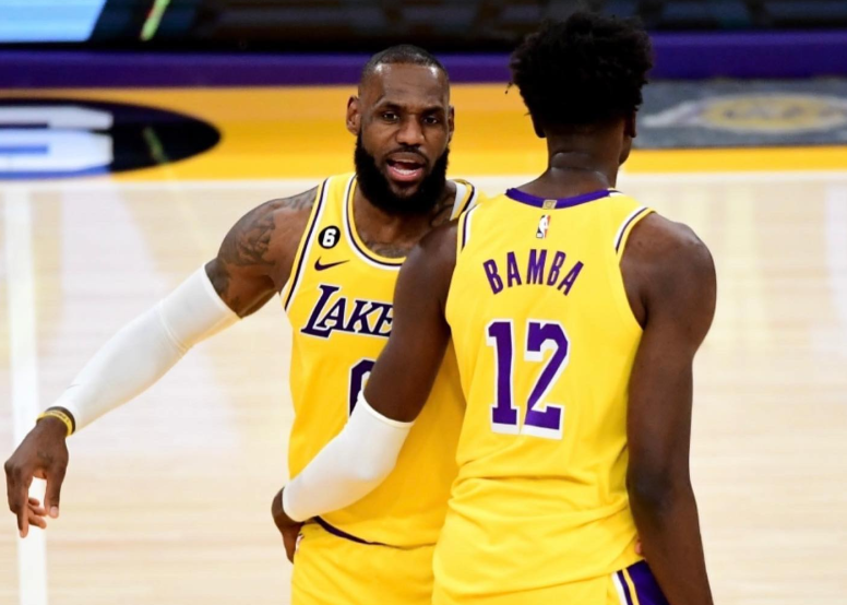  锡安脚踝扭伤预计缺席两周常规赛  