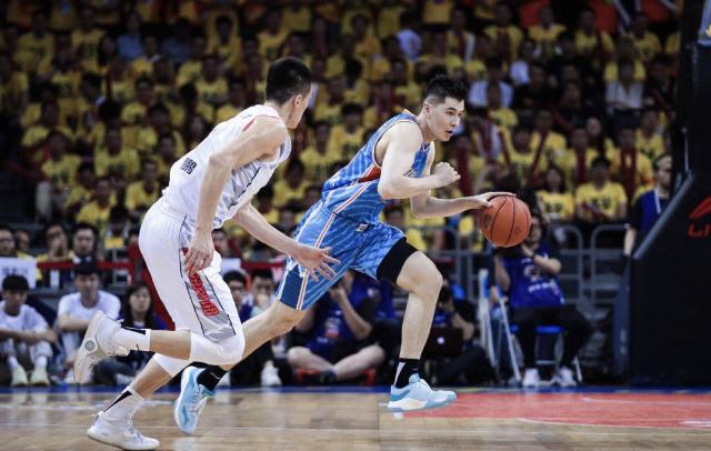  图卢兹攻守失衡陷困境，后防失误连连错失良机